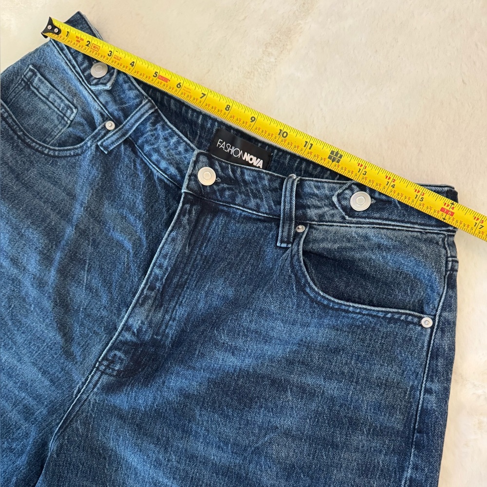 Fashion Nova ‘For the Record Stretch Taper Leg Jeans’, Blue- size 15 - Picture 9 of 16